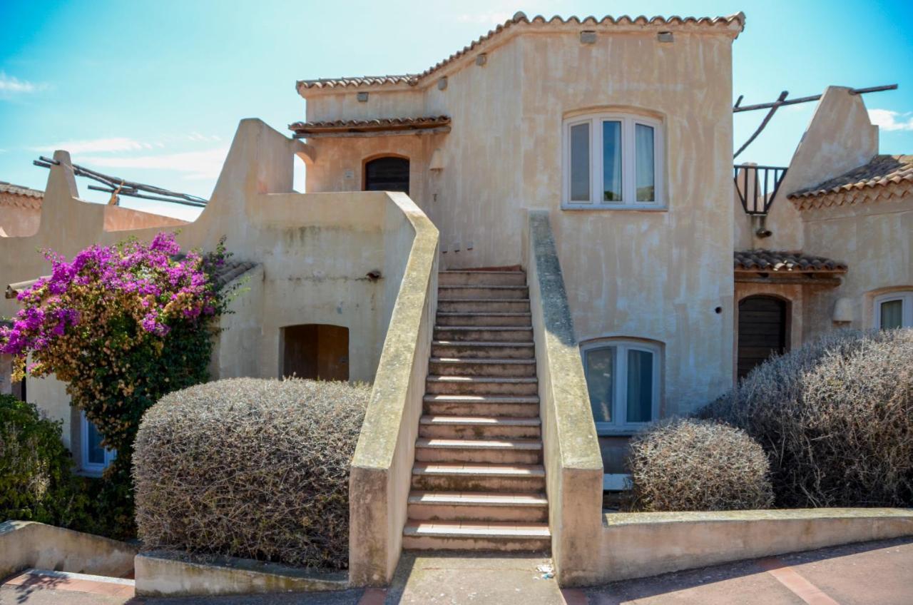 Rocciarossa Apartment Isola Rossa Exterior photo